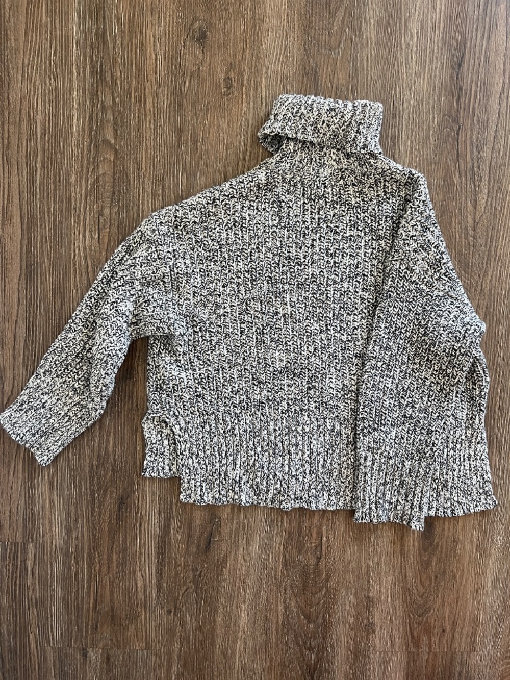 Wide Rib Turtle Neck Sweater - Picture 4 of 6